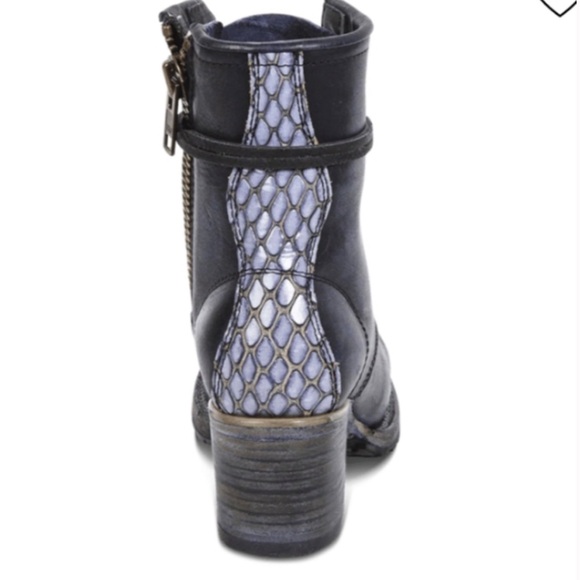 Freebird by Steven Cavalier Boots in Navy Multi - Picture 4 of 11